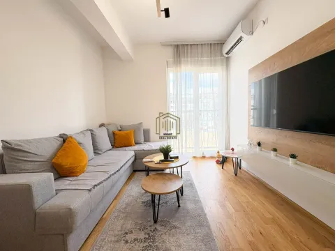 Izdavanje, jednosoban stan, 36m², Stari Aerodrom, Podgorica