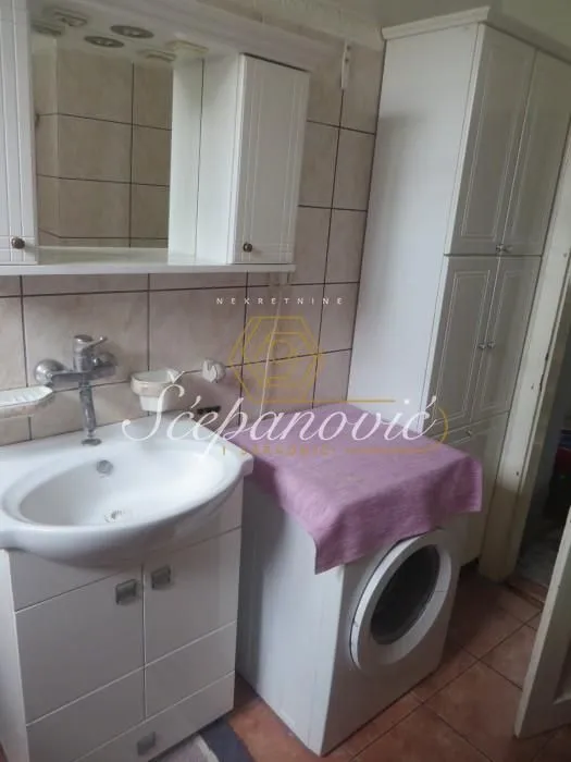 Prodaja, trosoban stan, 67m², Stari grad, Novi Sad