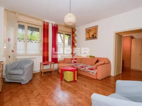 Prodaja, dvosoban stan, 56m², Stari Grad, Beograd