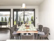 Prodaja, kuća, 250m², Tološi, Podgorica - image 14