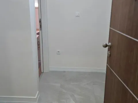 Izdavanje, dvosoban stan, 72m², Central Point, Podgorica - image 11