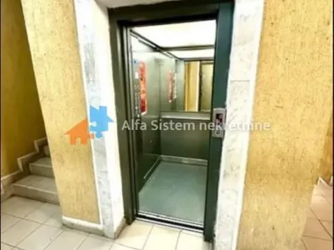 Izdavanje, trosoban stan, 80m², Stari Grad, Beograd - image 18