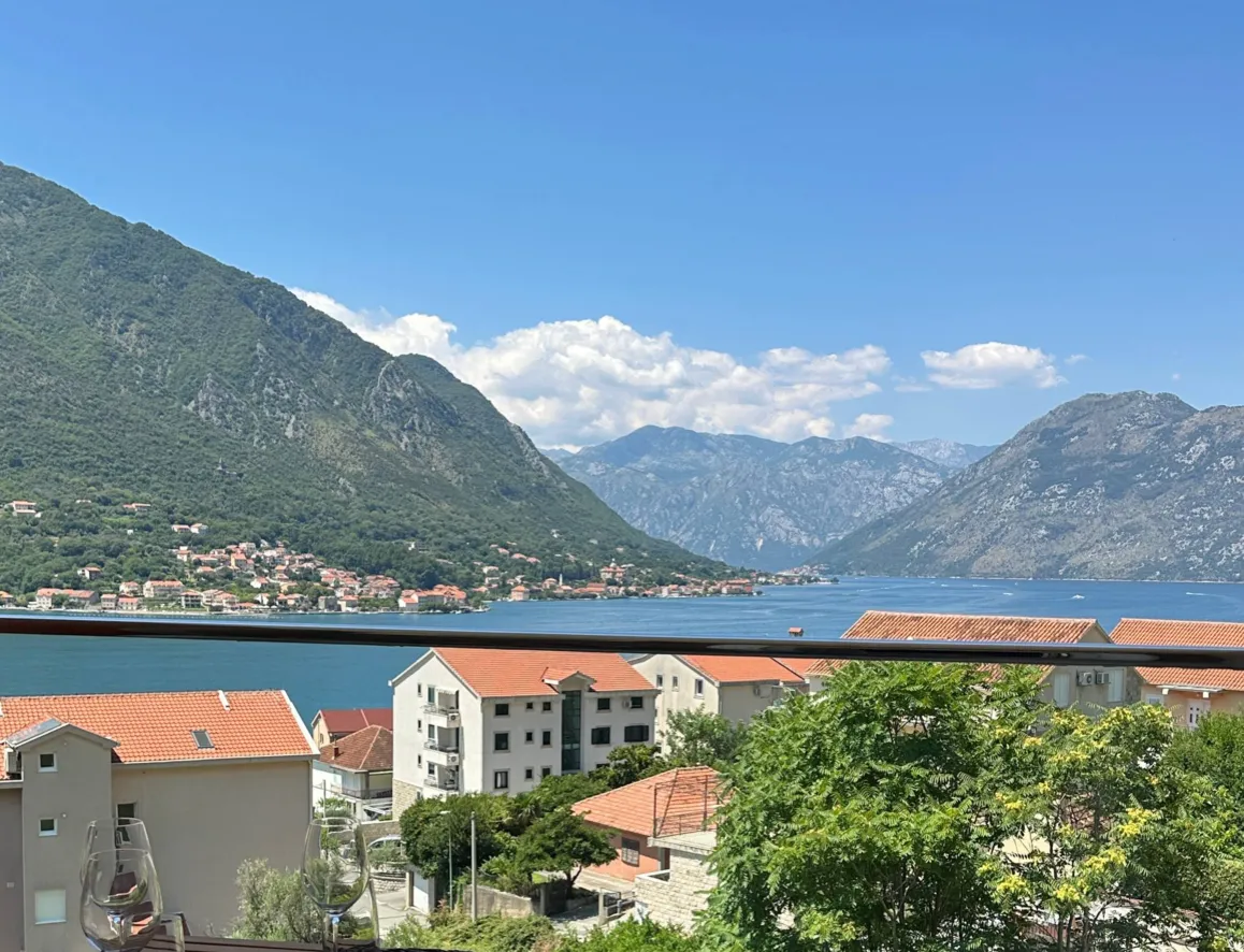 Prodaja, jednosoban stan, 51m², Dobrota, Kotor