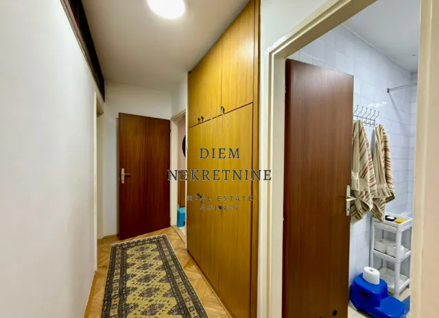 Rent, two bedroom apartment, 85m², Centar, Bar