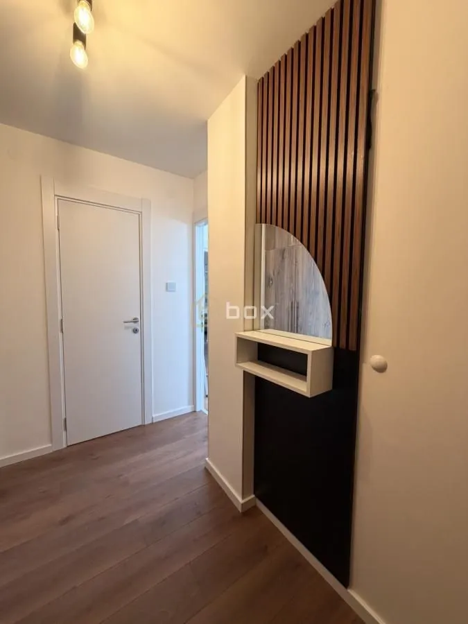 Prodaja, trosoban stan, 79m², Medijana, Niš