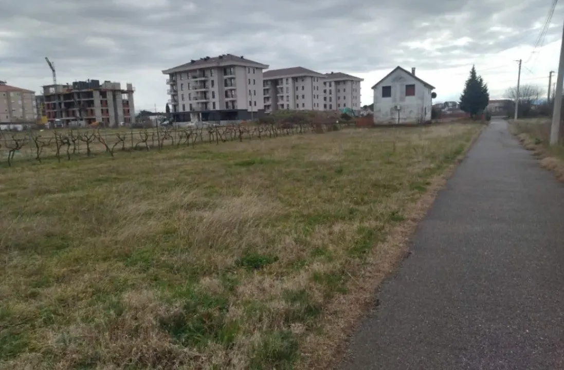 Sale, land lot, 942m², Tološi, Podgorica