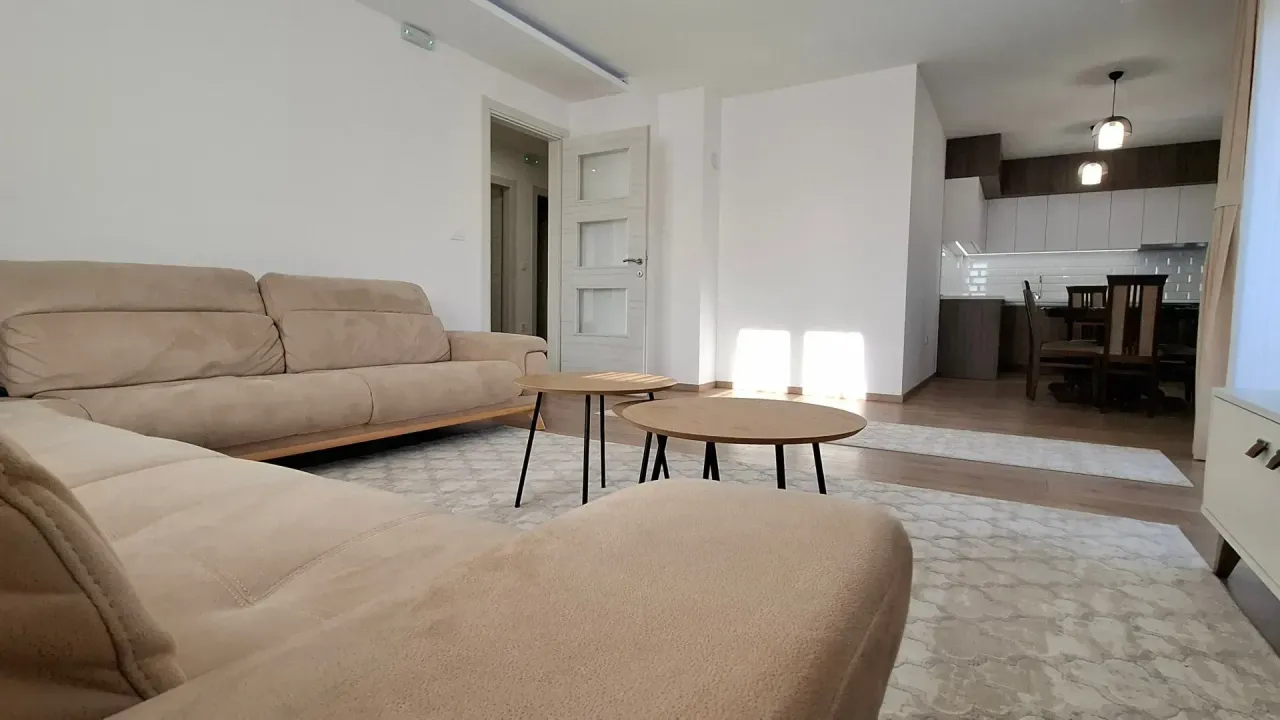 Izdavanje, trosoban stan, 100m², Zagorič, Podgorica