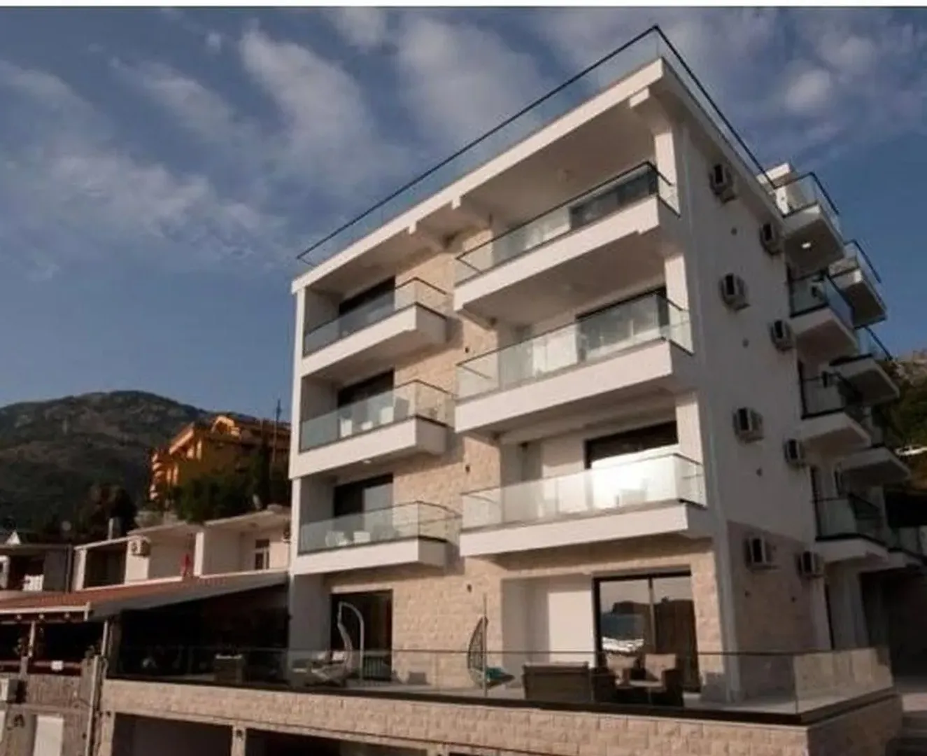 Sale, office space, 800m², Sutomore, Bar