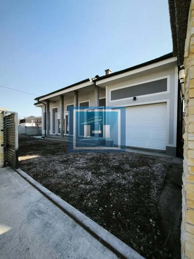 Prodaja, kuća, 400m², Varvarin, Srbija