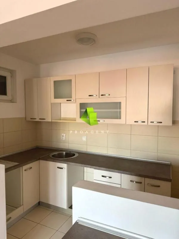 Prodaja, trosoban stan, 101m², Medijana, Niš