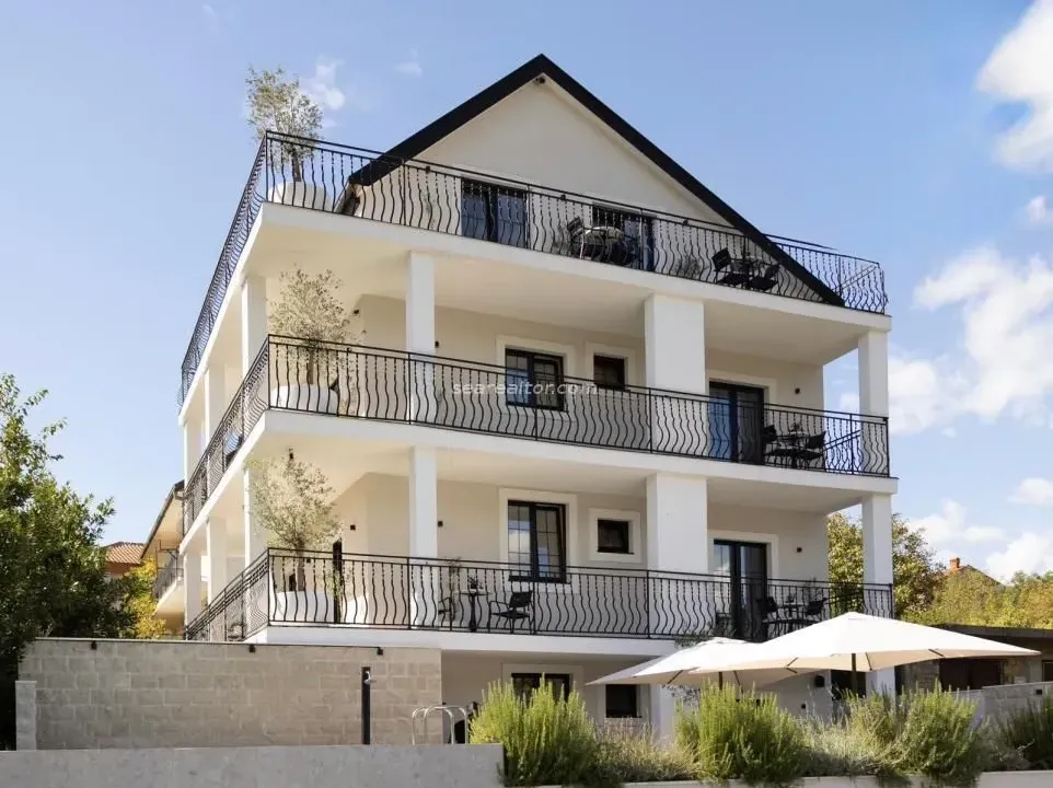Prodaja, jednosoban stan, 103m², Tivat, Crna Gora