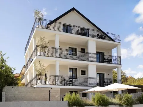 Sale, one bedroom apartment, 103m², Tivat, Crna Gora - image 1