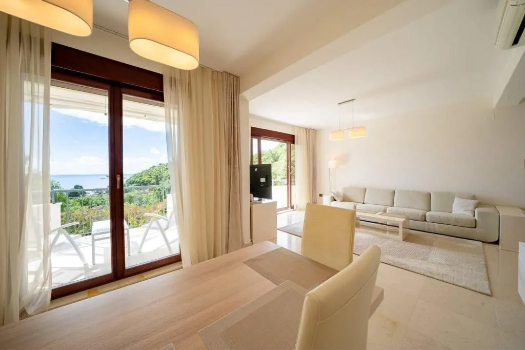 Sale, two bedroom apartment, 86m², Petrovac, Budva