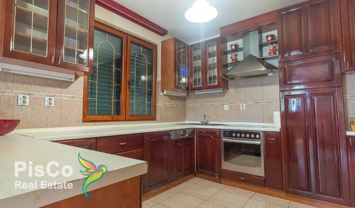 Prodaja, kuća, 350m², Zabjelo, Podgorica