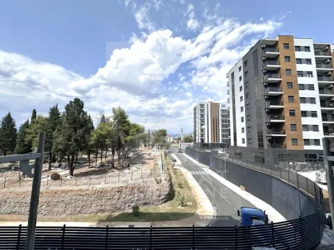 Prodaja, dvosoban stan, 67m², Stari Aerodrom, Podgorica - image 15