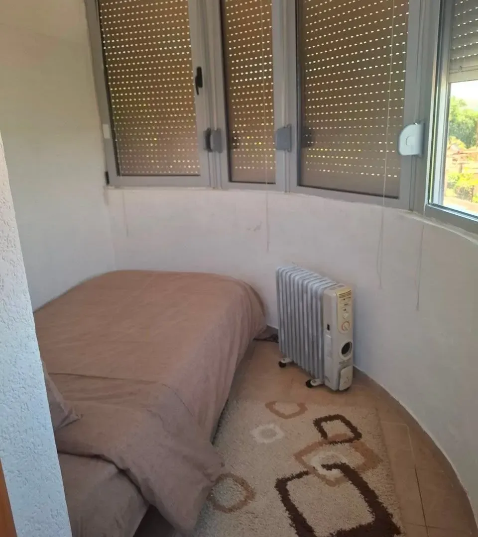 Rent, one bedroom apartment, 33m², Pržice, Kotor