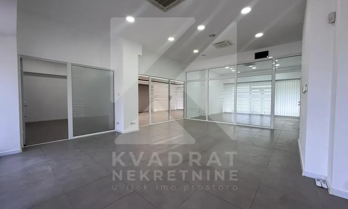 Rent, office space, 362m², Ljubović, Podgorica