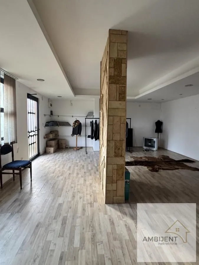 Prodaja, kuća, 203m², Novi Banovci, Stara Pazova