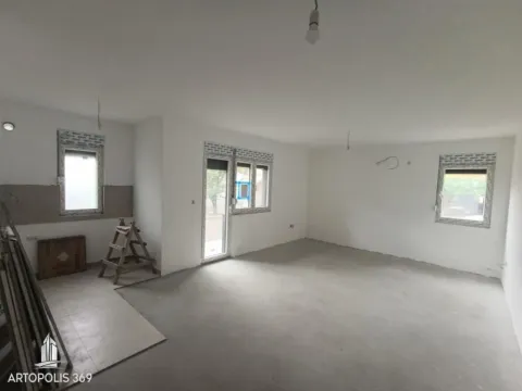 Stan in Ledine