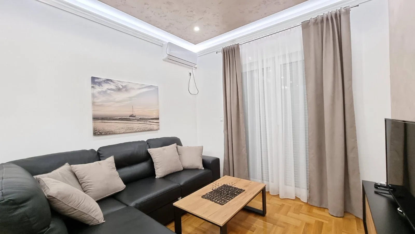 Izdavanje, jednosoban stan, 45m², Budva, Crna Gora