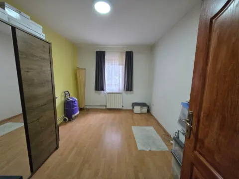 Prodaja, kuća, 162m², Zvezdara, Zvezdara Sve Podlokacije - image 9
