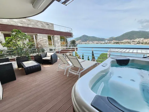 Rent, two bedroom apartment, 153m², Budva, Crna Gora - image 15