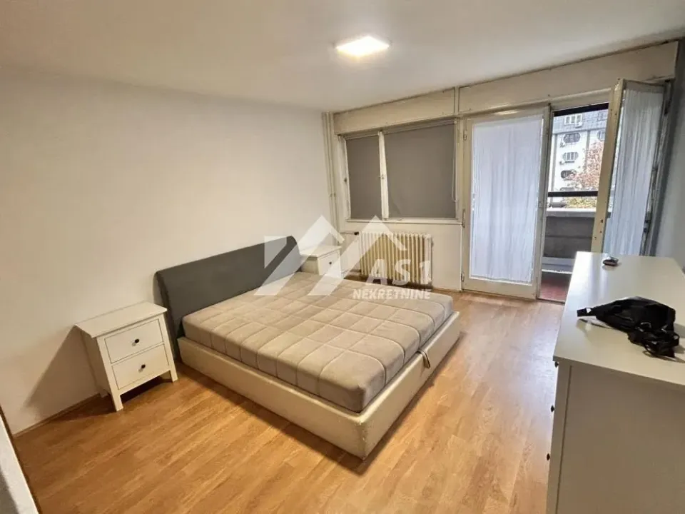 Izdavanje, dvosoban stan, 64m², Bulevar Oslobodjenja, Novi Sad Sve Podlokacije