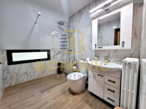Sale, house, 200m², Višnjička Banja, Palilula Sve Podlokacije - image 19