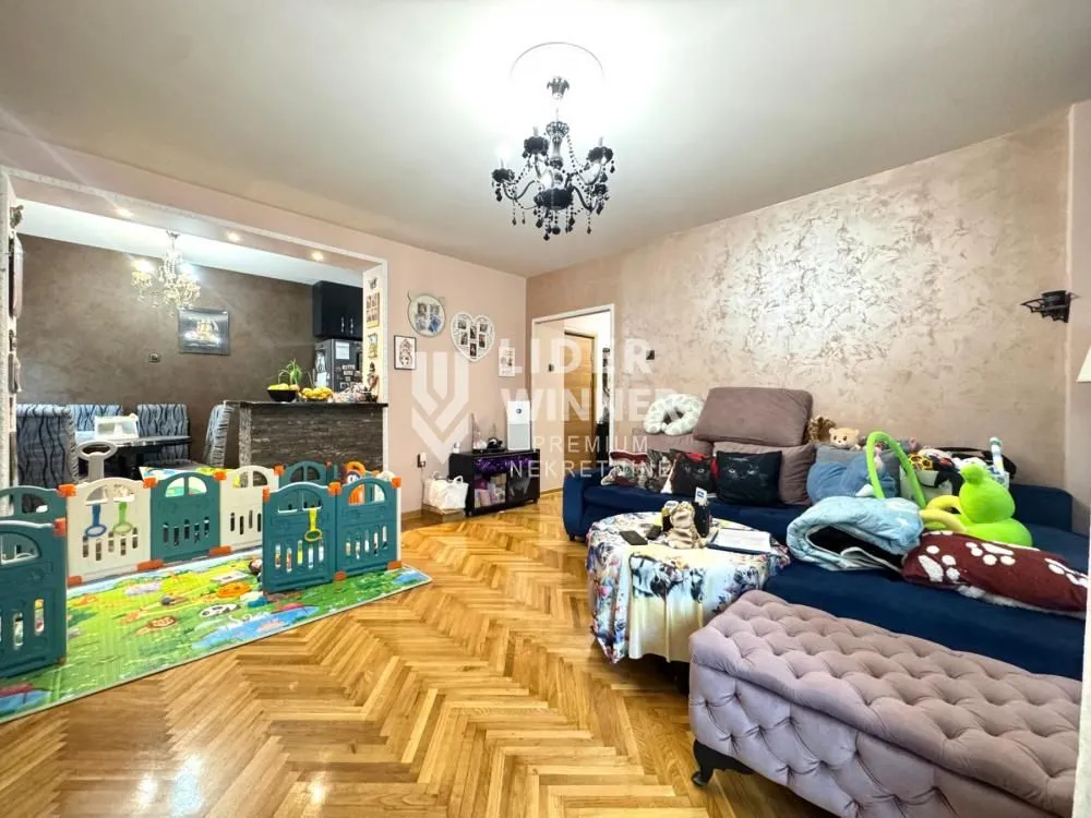 Prodaja, dvosoban stan, 84m², Kalenić Pijaca, Vračar Sve Podlokacije