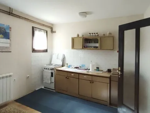 Sale, house, 240m², Loznica, Srbija - image 4