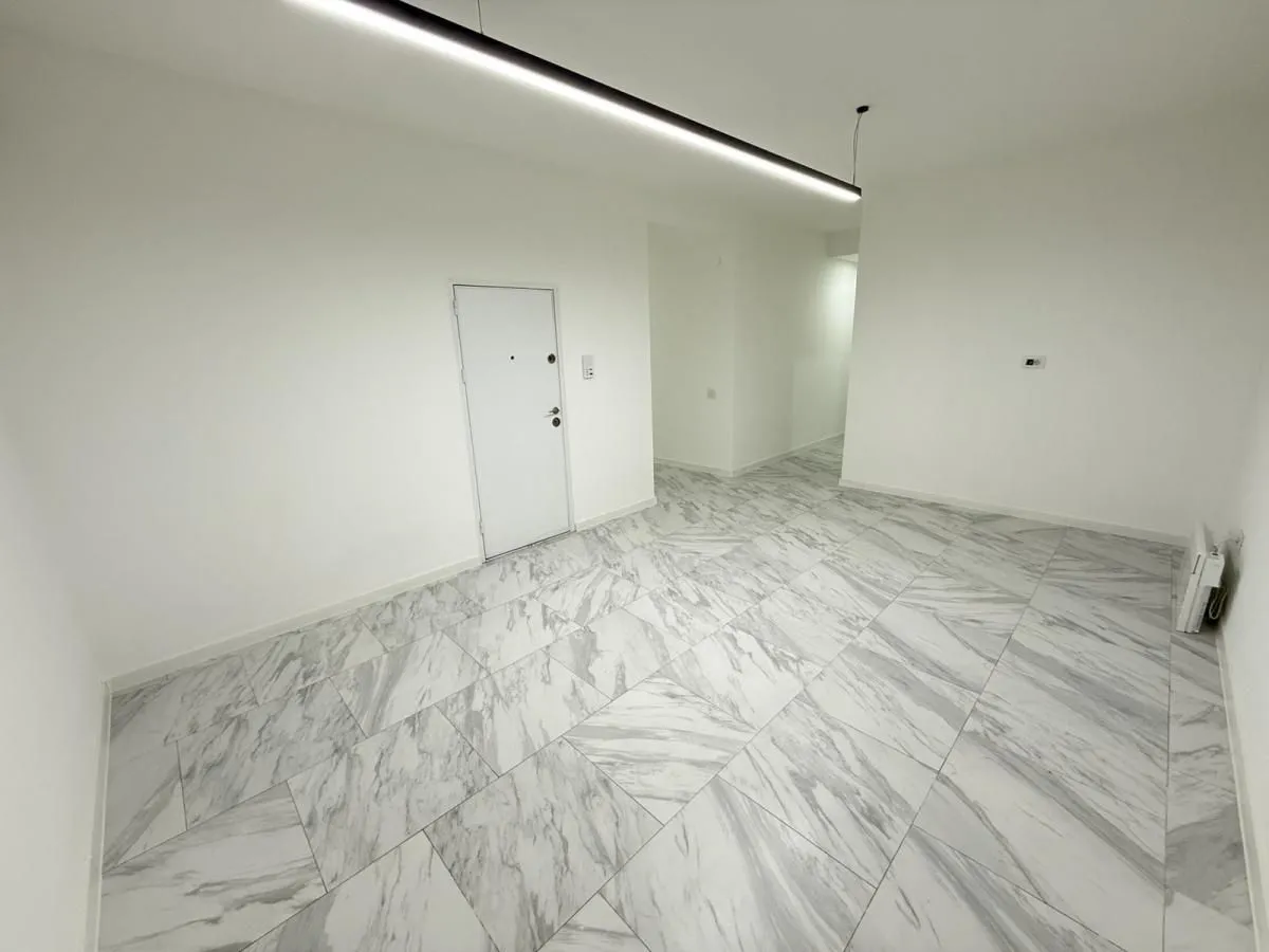 Izdavanje, poslovni prostor, 60m², Čair, Niš