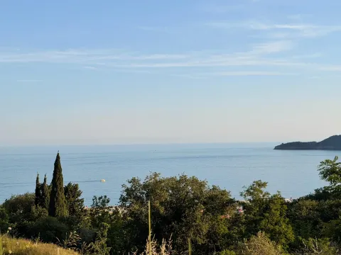 Sale, two bedroom apartment, 56m², Bečići, Budva - image 1