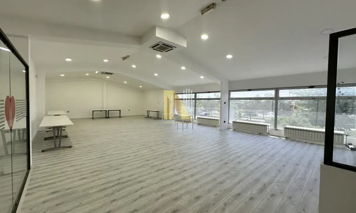 Rent, office space, 235m², Salajka, Novi Sad Sve Podlokacije