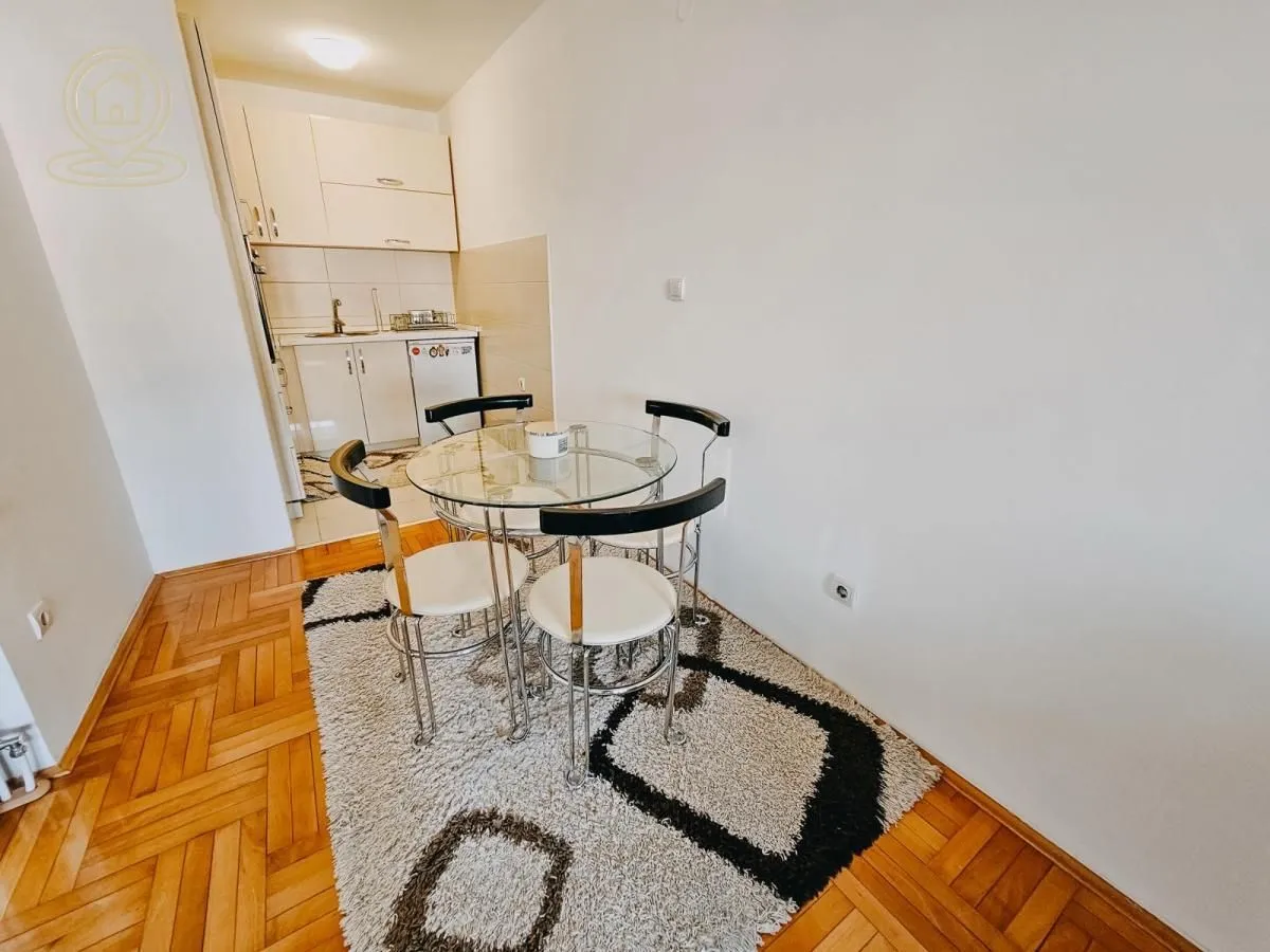 Izdavanje, trosoban stan, 70m², Medijana, Niš