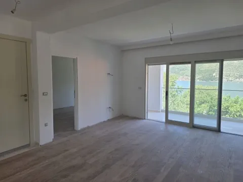 Sale, two bedroom apartment, 85m², Stoliv, Kotor - image 5