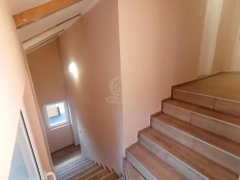 Prodaja, kuća, 92m², Sremska Kamenica, Petrovaradin - image 9