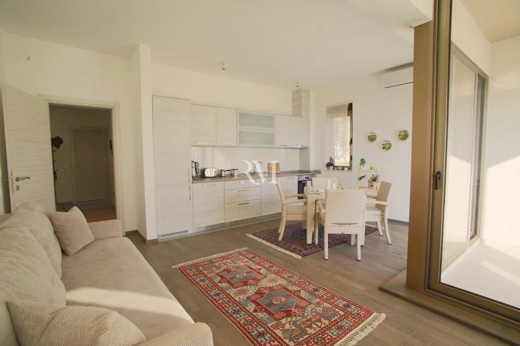 Prodaja, dvosoban stan, 73m², Mažina, Tivat