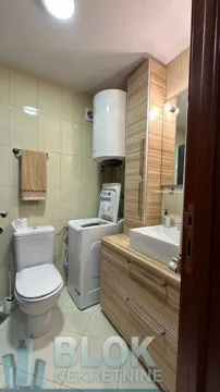 Izdavanje, dvosoban stan, 70m², Preko Morače, Podgorica - image 9