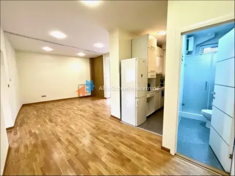 Izdavanje, poslovni prostor, 80m², Stari Grad, Beograd - image 6