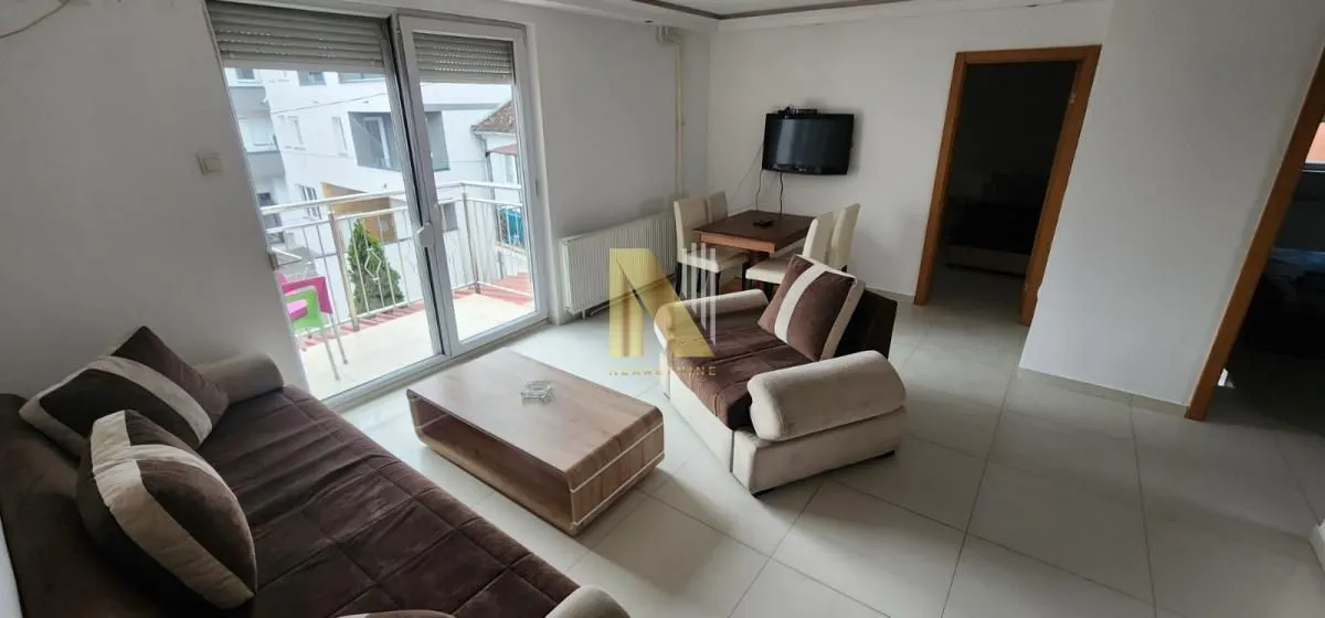 Izdavanje, trosoban stan, 65m², Petrovaradin, Novi Sad