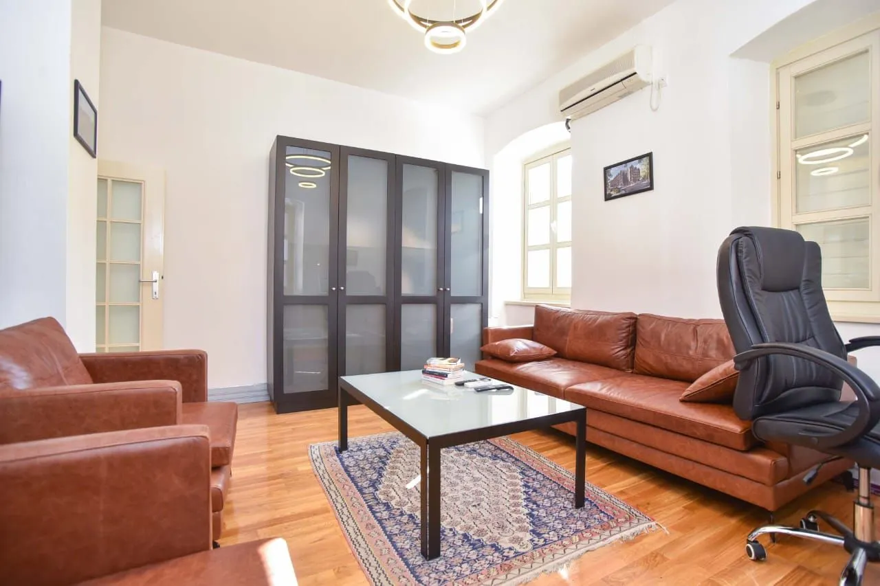 Prodaja, trosoban stan, 86m², Stari Grad, Budva
