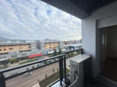 Sale, two bedroom apartment, 65m², Stari Aerodrom, Podgorica - image 3