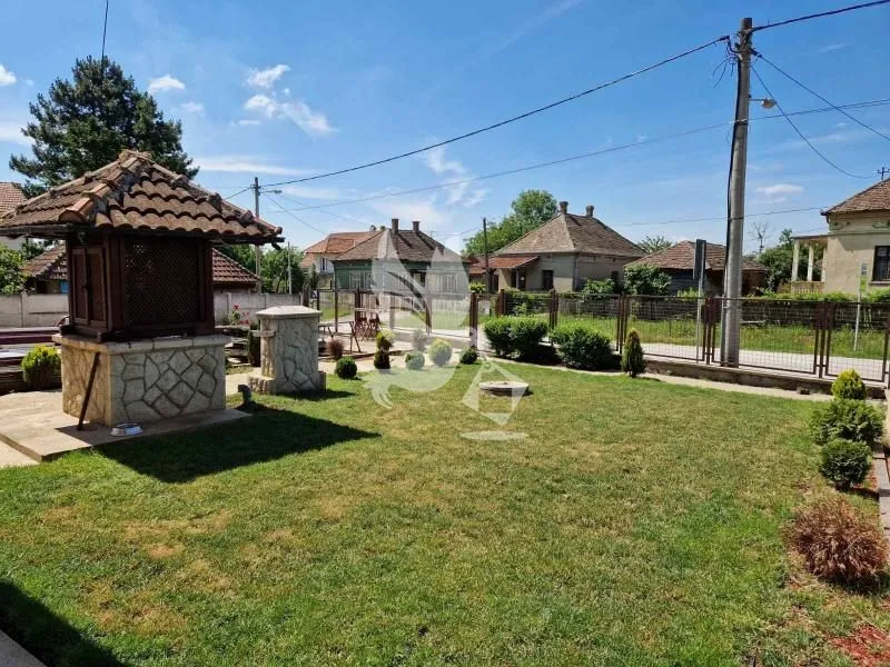 Prodaja, kuća, 716m², Velika Krsna, Mladenovac