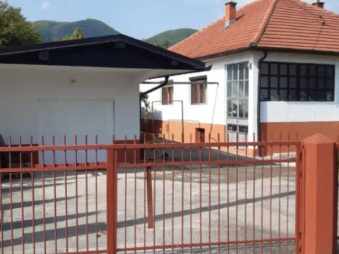 Prodaja, kuća, 136m², Centar, Berane - image 10