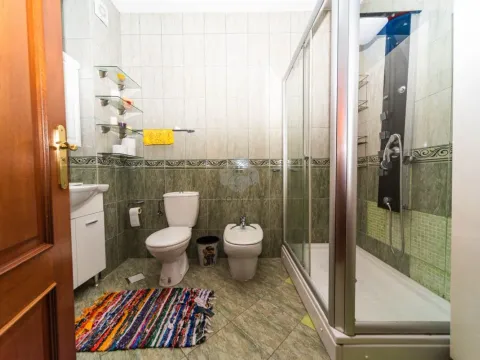 Rent, three bedroom apartment, 100m², Gorica C, Podgorica - image 11