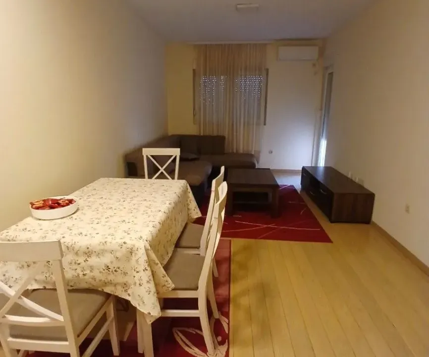 Izdavanje, jednosoban stan, 45m², City Kvart, Podgorica