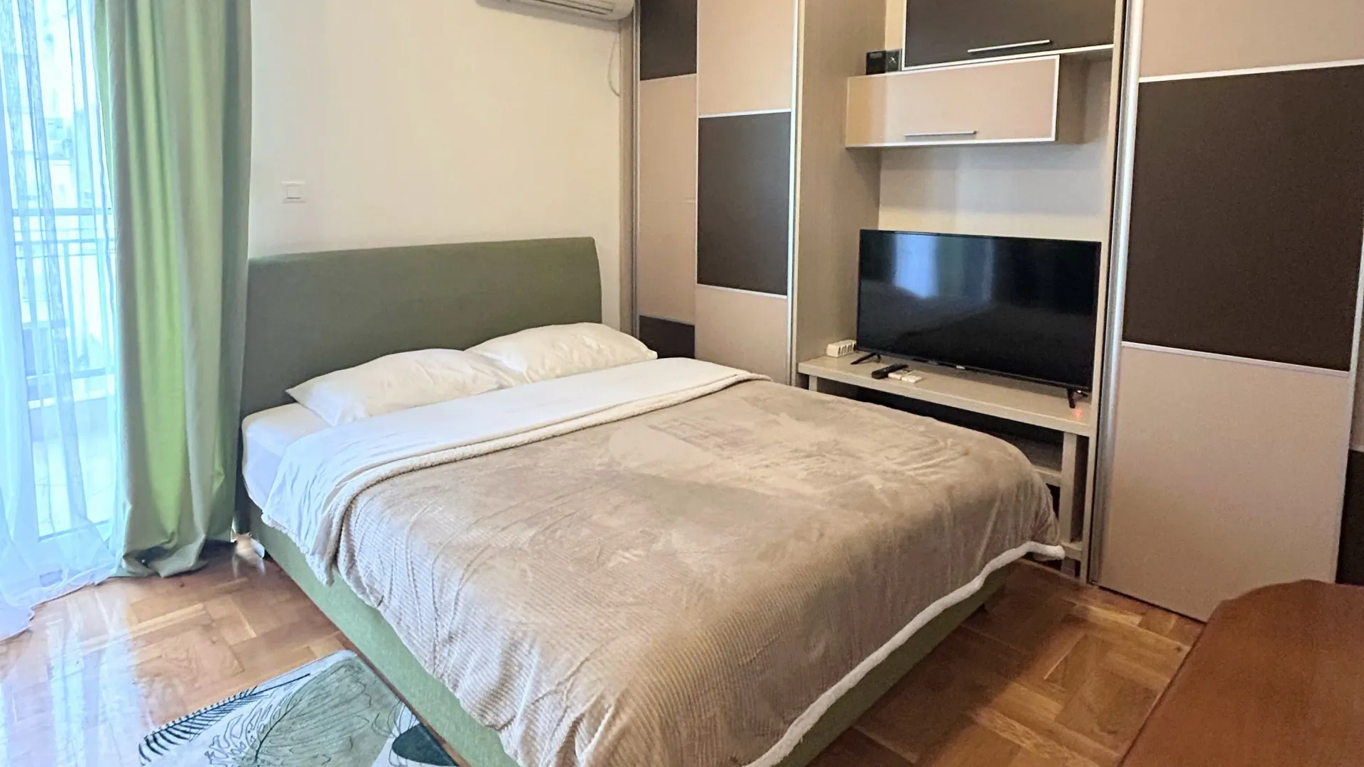Stan-na-dan, garsonjera, 29m², Blok 9, Podgorica
