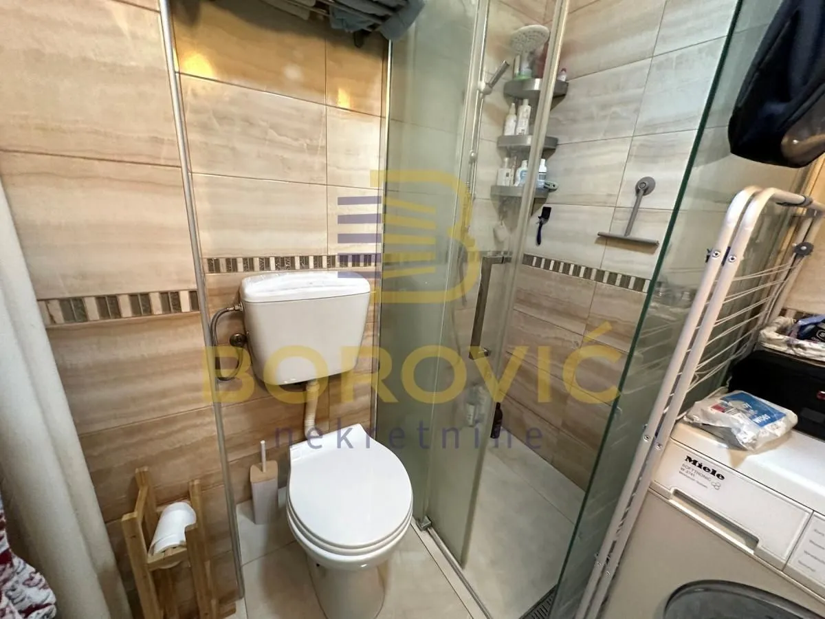 Sale, two bedroom apartment, 63m², Hala Pionir, Palilula Sve Podlokacije