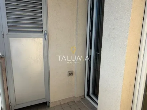 Sale, two bedroom apartment, 63m², City Kvart, Podgorica - image 9