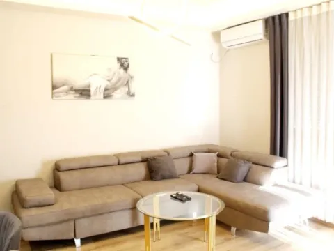 Izdavanje, trosoban stan, 100m², Zabjelo, Podgorica - image 11